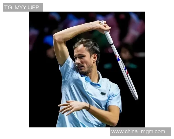 前男人网坛国际第六西蒙坦言执教梅德韦杰夫的艰苦：球员包厢韶光最是折磨